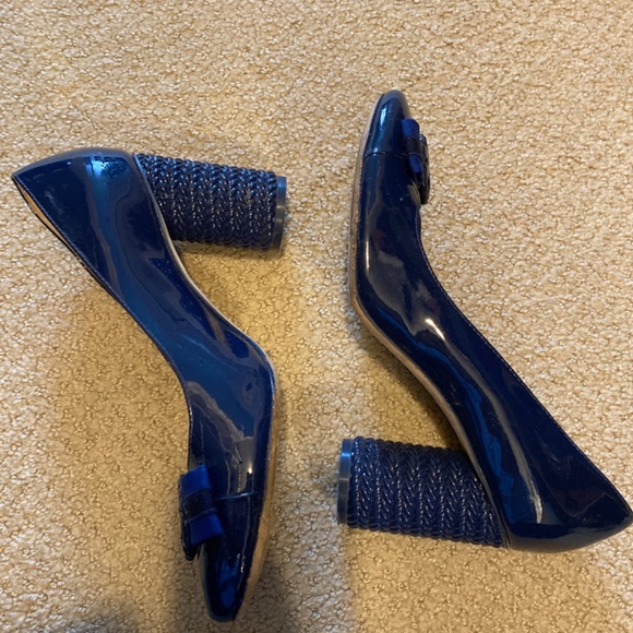 Tory Burch Patent Leather Grosgrain Trim Pumps - Picture 2 of 3